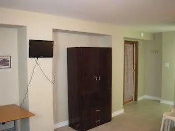 ** Oda ve Kahvaltı Elevate Rooms Parkside Retreat B&B Toronto Kanada