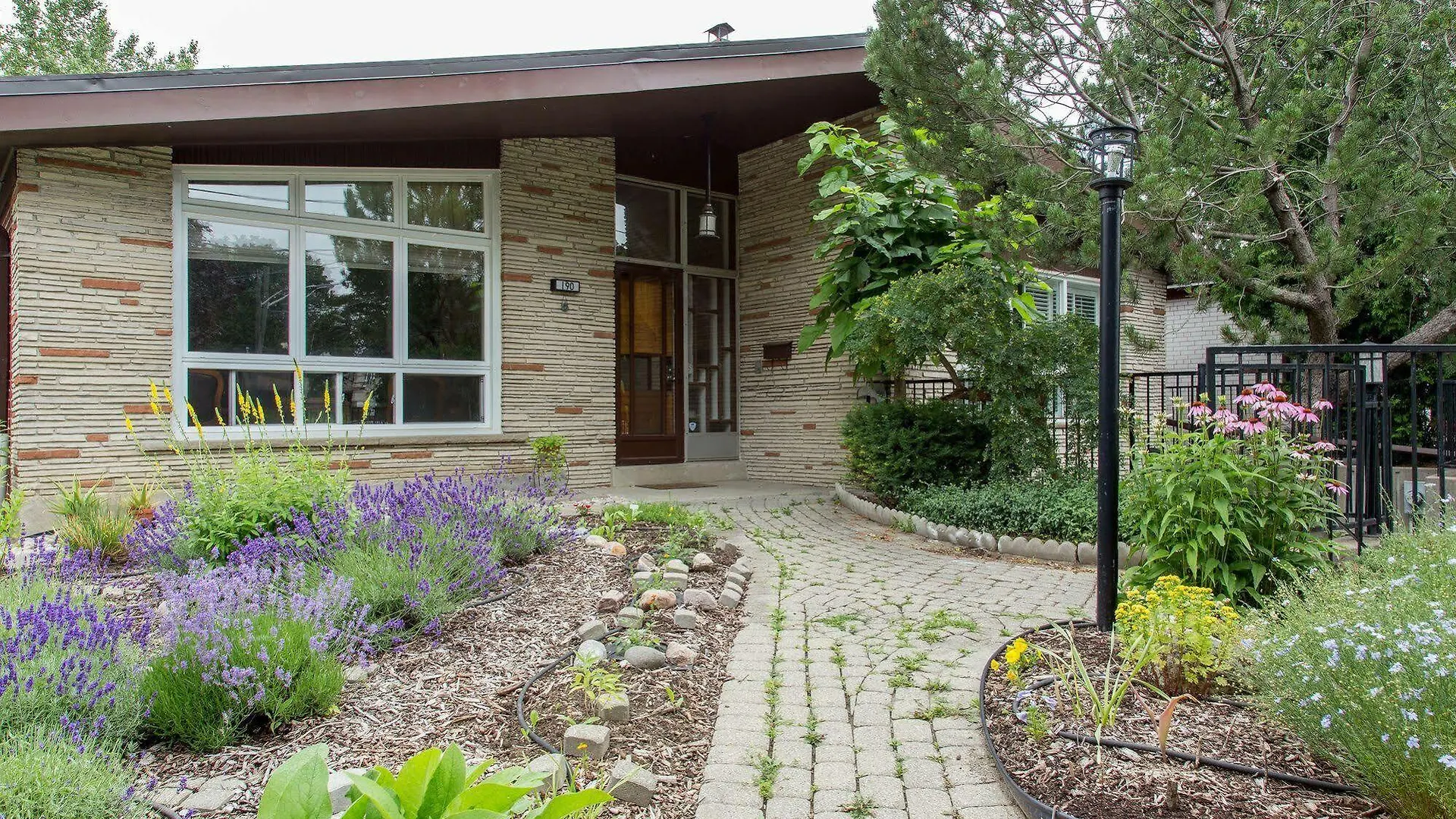 Elevate Rooms Parkside Retreat B&B Toronto